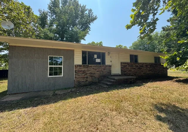 Photo 1 of Sale Pending at 600 S Southerland Rd, Gans, OK 74936 | MLS# 2632684 | Listing updated on 2026-09-30
