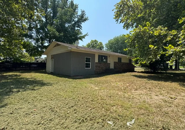 Photo 3 of Sale Pending at 600 S Southerland Rd, Gans, OK 74936 | MLS# 2632684 | Listing updated on 2026-09-30