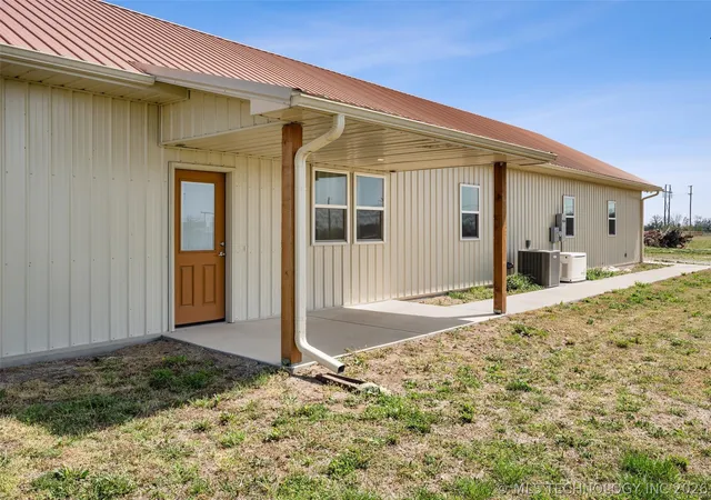 Photo 4 of Single family home for sale at 13908 N 3973 Drive, Dewey, OK 74029 | MLS# 2632692 | Listing updated on 2026-09-08