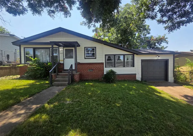 Photo 3 of Single family home for sale at 2020 W 46th Street, Tulsa, OK 74107 | MLS# 2632621 | Listing updated on 2026-09-04
