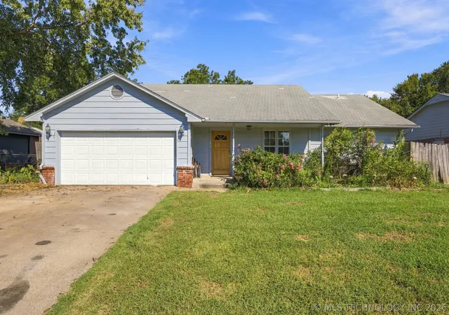 Photo 1 of Single family home for sale at 2929 S Main St, Sapulpa, OK 74066 | MLS# 2632695 | Listing updated on 2026-09-14