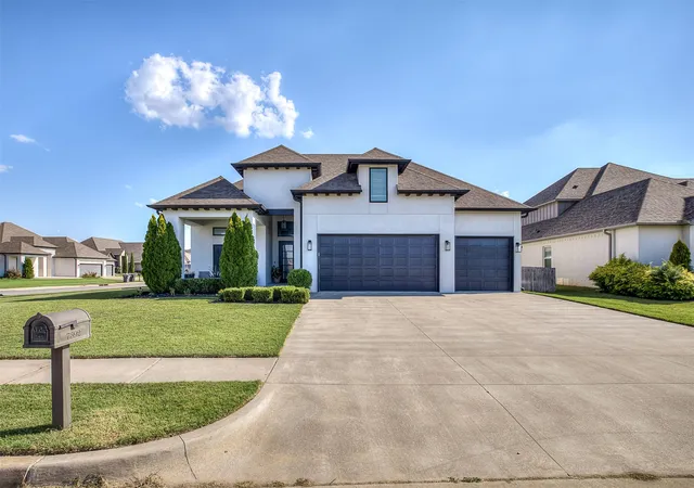 Photo 3 of Sale Pending at 7392 E 126th Street S, Bixby, OK 74008 | MLS# 2632633 | Listing updated on 2026-09-08