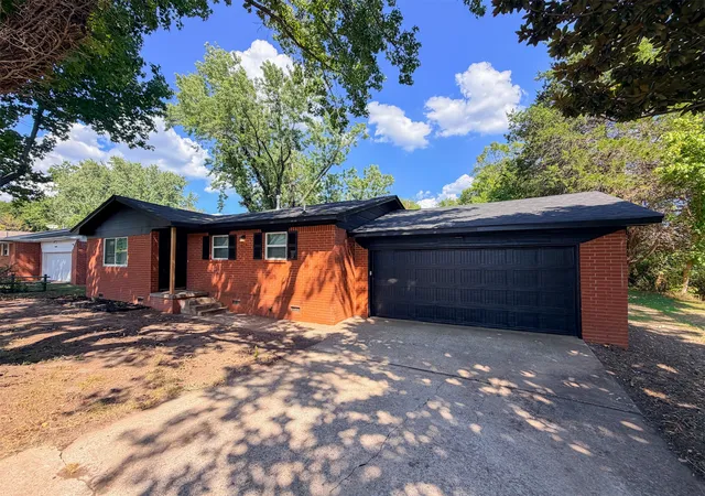 Photo 1 of Single family home for sale at 905 Lamer Ave, Tahlequah, OK 74464 | MLS# 2632548 | Listing updated on 2026-09-09