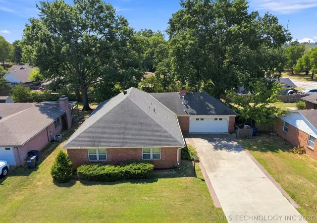 Photo 3 of Single family home for sale at 5710 E 44th Street, Tulsa, OK 74135 | MLS# 2632482 | Listing updated on 2026-09-08