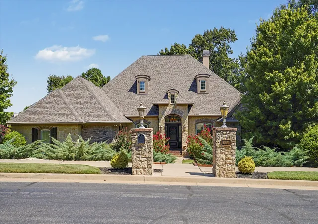 Photo 1 of Single family home for sale at 608 E Glendale St, Broken Arrow, OK 74011 | MLS# 2632160 | Listing updated on 2026-09-24