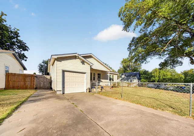 Photo 3 of Sale Pending at 9517 E Newton Pl, Tulsa, OK 74115 | MLS# 2632735 | Listing updated on 2026-09-04