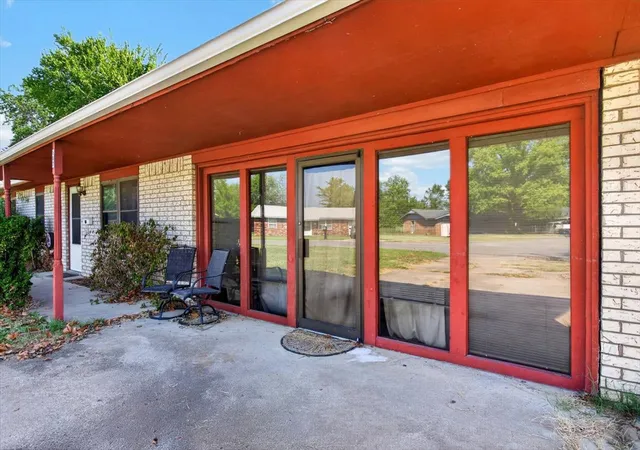 Photo 3 of Single family home for sale at 162 Sunset St, Wilburton, OK 74578 | MLS# 2632748 | Listing updated on 2026-09-04