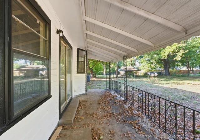 Photo 4 of Single family home for sale at 426 S Fairland Ave, Coweta, OK 74429 | MLS# 2632759 | Listing updated on 2026-09-06