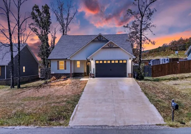 Photo 1 of Sale Pending at 32795 Webb Ln, Poteau, OK 74953 | MLS# 2632771 | Listing updated on 2026-09-16