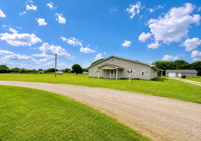 Photo 1 of Single family home for sale at 4550 Enos Rd, Kingston, OK 73439 | MLS# 2632763 | Listing updated on 2026-09-04