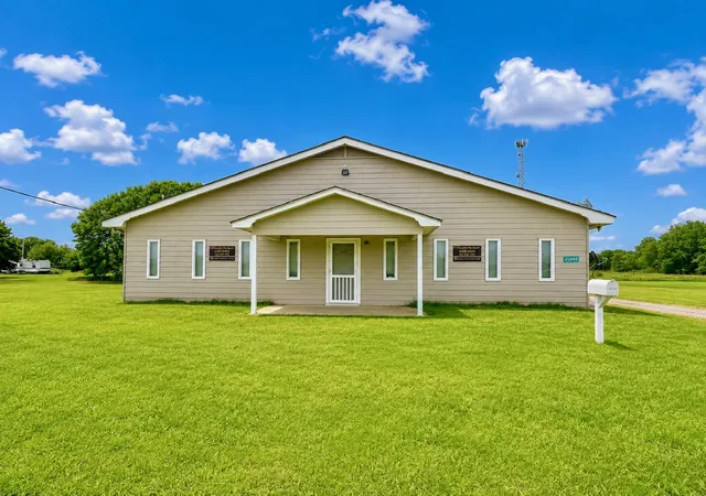Photo 2 of Single family home for sale at 4550 Enos Rd, Kingston, OK 73439 | MLS# 2632763 | Listing updated on 2026-09-04