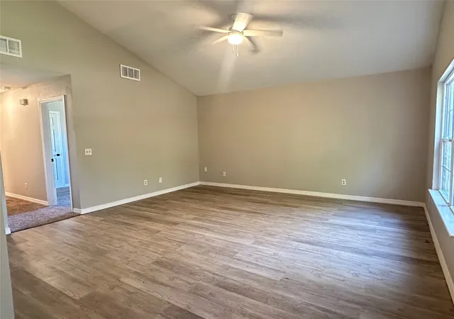 Photo 3 of Single family home for sale at 503 Quail Lake Dr, Henryetta, OK 74437 | MLS# 2632756 | Listing updated on 2026-09-04