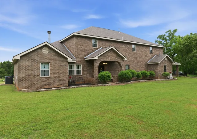 Single family home for sale at 100712 South 4790, Muldrow, OK 74948 | MLS# 2632774