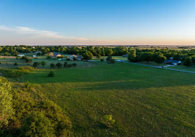 Photo 4 of Sale Pending at 5 W County Rd, Tuttle, OK 73089 | MLS# 2632781 | Listing updated on 2026-09-04