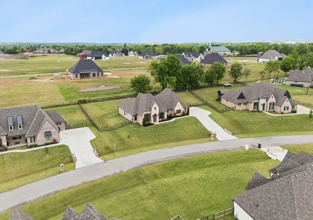 Photo 3 of Sale Pending at 11244 S 219th East Ave, Broken Arrow, OK 74014 | MLS# 2632611 | Listing updated on 2026-10-07