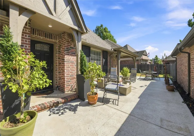 Photo 3 of Sale Pending at 9709 E 90th Court, Owasso, OK 74055 | MLS# 2632818 | Listing updated on 2026-09-11