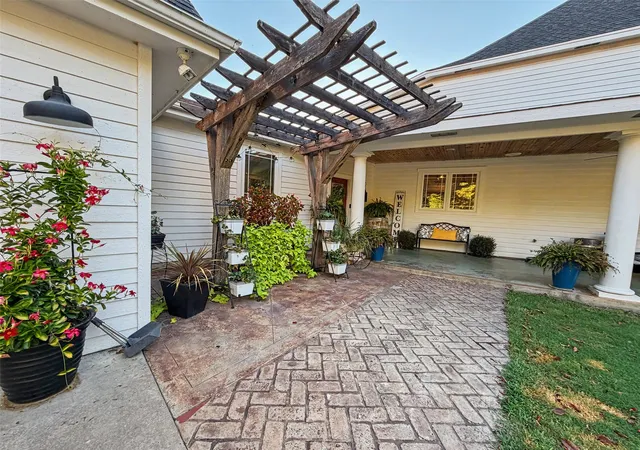 Photo 3 of Single family home for sale at 19216 W Pettit Bay Rd, Park Hill, OK 74451 | MLS# 2632745 | Listing updated on 2026-09-21