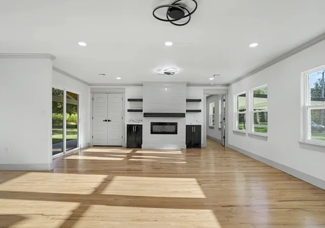 Photo 4 of Single family home for sale at 748 S 87th Eastavenue, Tulsa, OK 74112 | MLS# 2632824 | Listing updated on 2026-09-04