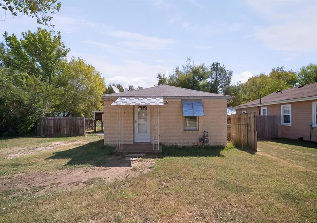 Photo 1 of Single family home for sale at 605 N 10th Street, Collinsville, OK 74021 | MLS# 2632830 | Listing updated on 2026-09-11