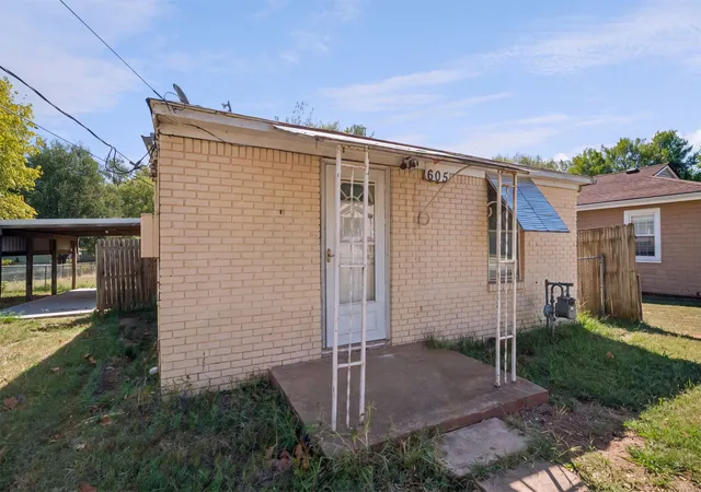 Photo 2 of Single family home for sale at 605 N 10th Street, Collinsville, OK 74021 | MLS# 2632830 | Listing updated on 2026-09-11