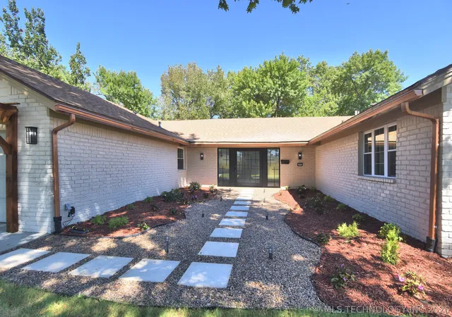 Photo 3 of Single family home for sale at 6213 E 49th Street, Tulsa, OK 74135 | MLS# 2632750 | Listing updated on 2026-09-21