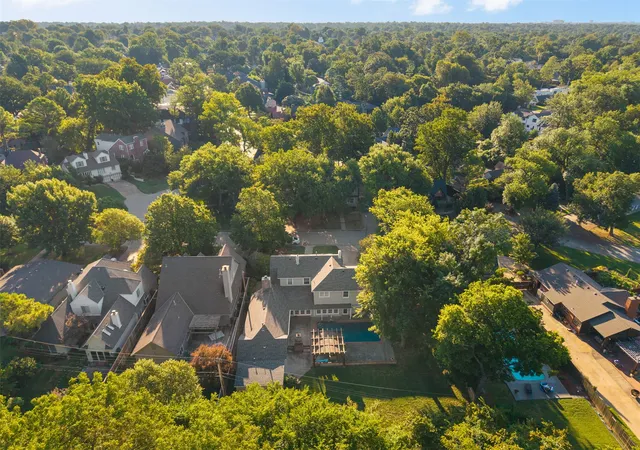 Photo 3 of Single family home for sale at 2908 S Cincinnati Ave, Tulsa, OK 74114 | MLS# 2632816 | Listing updated on 2026-09-04