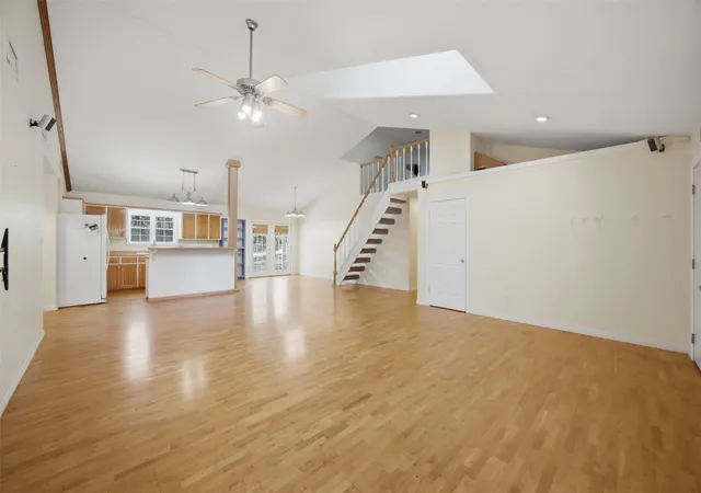 Photo 4 of Single family home for sale at 800 Linn, Hartshorne, OK 74547 | MLS# 2632843 | Listing updated on 2026-09-08