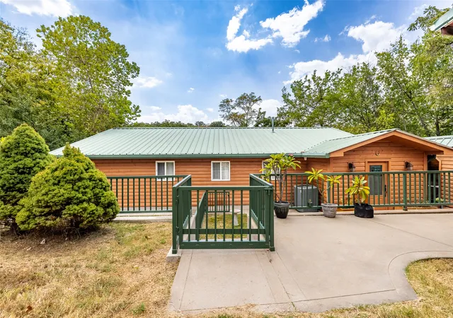 Photo 2 of Single family home for sale at 33811 S 544 Road, Jay, OK 74346 | MLS# 2632841 | Listing updated on 2026-09-16