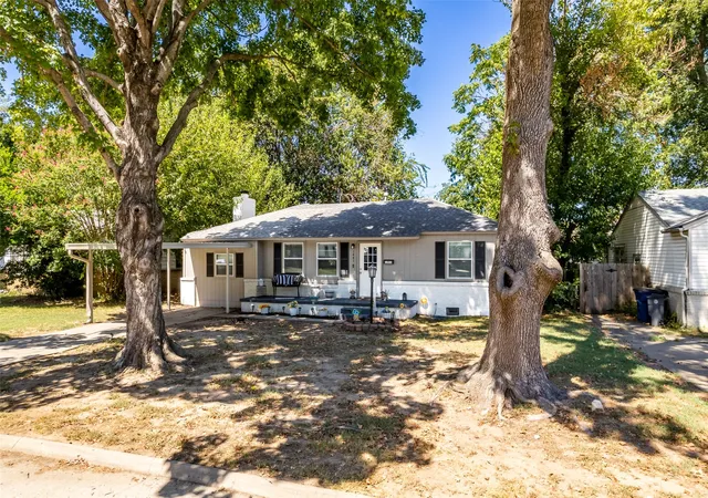Photo 2 of Single family home for sale at 1441 E 52nd Street, Tulsa, OK 74105 | MLS# 2632710 | Listing updated on 2026-09-14
