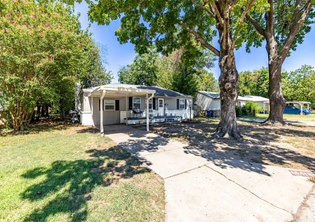 Photo 3 of Single family home for sale at 1441 E 52nd Street, Tulsa, OK 74105 | MLS# 2632710 | Listing updated on 2026-09-14