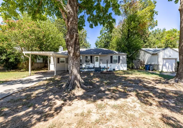 Photo 3 of Single family home for sale at 1441 E 52nd Street, Tulsa, OK 74105 | MLS# 2632710 | Listing updated on 2026-09-14