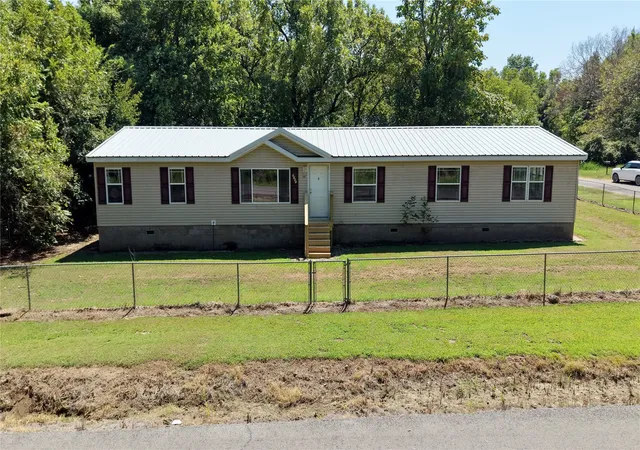 Photo 2 of Manufactured home for sale at 2131 Maryland Ave, Muskogee, OK 74401 | MLS# 2632835 | Listing updated on 2026-09-04