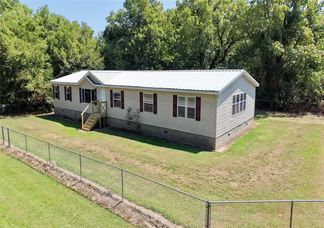 Photo 4 of Manufactured home for sale at 2131 Maryland Ave, Muskogee, OK 74401 | MLS# 2632835 | Listing updated on 2026-09-04