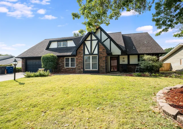 Photo 1 of Single family home for sale at 3722 E 85th Place S, Tulsa, OK 74137 | MLS# 2632732 | Listing updated on 2026-10-06