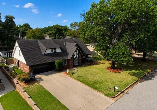Photo 2 of Single family home for sale at 3722 E 85th Place S, Tulsa, OK 74137 | MLS# 2632732 | Listing updated on 2026-10-06