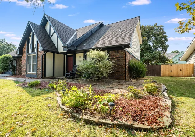 Photo 3 of Single family home for sale at 3722 E 85th Place S, Tulsa, OK 74137 | MLS# 2632732 | Listing updated on 2026-10-06