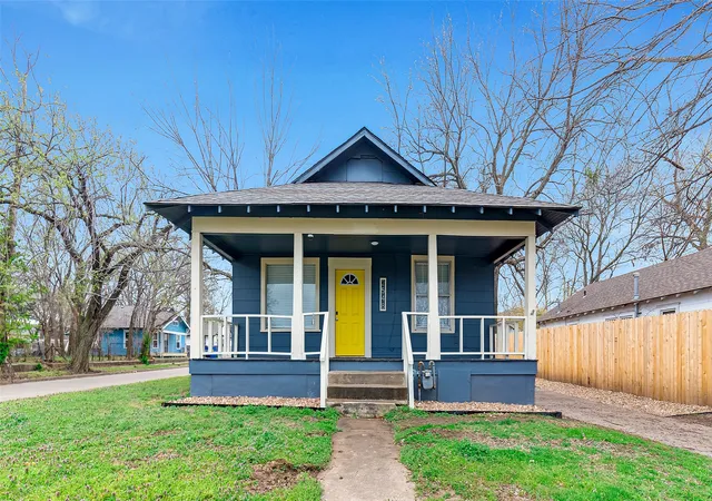 Photo 2 of Single family home for sale at 2548 E 8th Street, Tulsa, OK 74104 | MLS# 2632123 | Listing updated on 2026-09-04