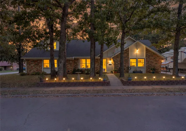Photo 1 of Single family home for sale at 326 Spruce Ct, Sand Springs, OK 74063 | MLS# 2632863 | Listing updated on 2026-09-28
