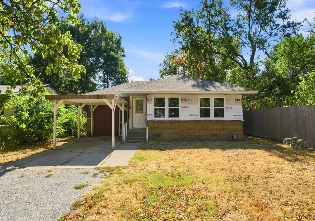 Single family home for sale at 426 S Gunter St, Vinita, OK 74301 | MLS# 2632663