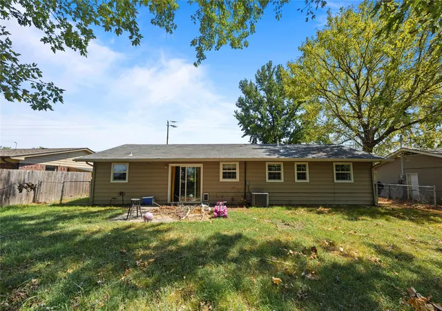 Photo 2 of Single family home for sale at 123 N Lincoln Ave, Wagoner, OK 74467 | MLS# 2632865 | Listing updated on 2026-09-10