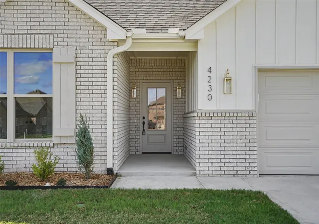 Photo 4 of Single family home for sale at 4230 Village Park Dr, Skiatook, OK 74070 | MLS# 2632878 | Listing updated on 2026-10-27