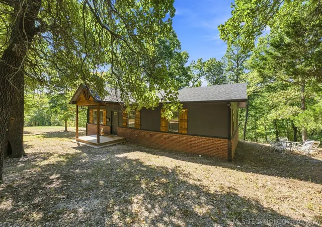 Photo 2 of Single family home for sale at 1029 Country Clb Rd, Eucha, OK 74342 | MLS# 2632649 | Listing updated on 2026-09-06