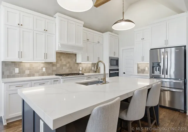 Photo 3 of Single family home for sale at 13715 S 20th Place E, Bixby, OK 74008 | MLS# 2632488 | Listing updated on 2026-09-05