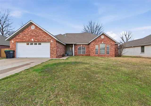 Photo 1 of Single family home for sale at 2045 Aspen, Tahlequah, OK 74464 | MLS# 2632911 | Listing updated on 2026-09-05