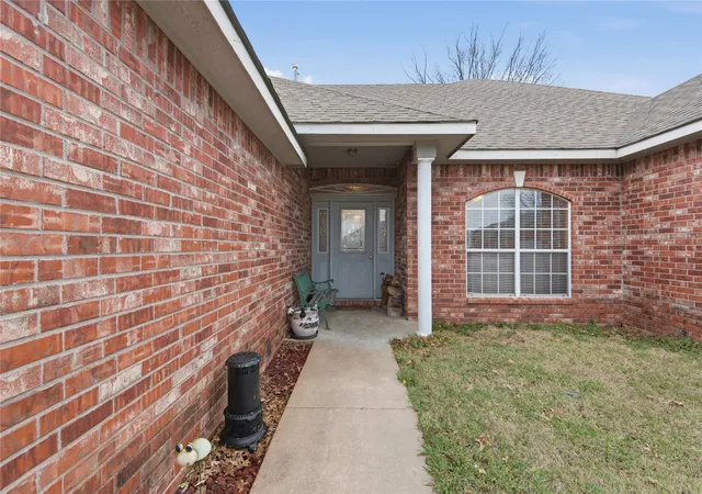 Photo 2 of Single family home for sale at 2045 Aspen, Tahlequah, OK 74464 | MLS# 2632911 | Listing updated on 2026-09-05