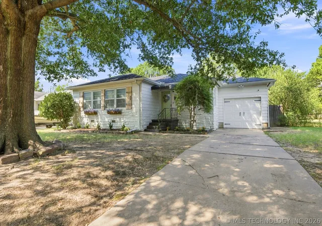 Photo 1 of Single family home for sale at 3514 S Knoxville Ave, Tulsa, OK 74135 | MLS# 2632913 | Listing updated on 2026-09-14