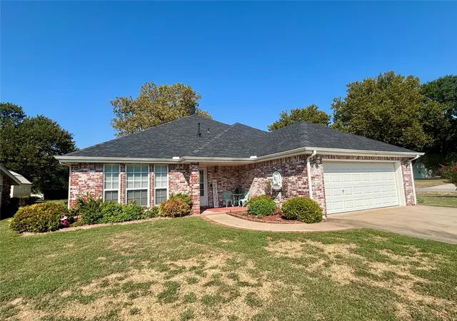 Photo 3 of Single family home for sale at 114516 Portside Dr, Eufaula, OK 74432 | MLS# 2632598 | Listing updated on 2026-09-23