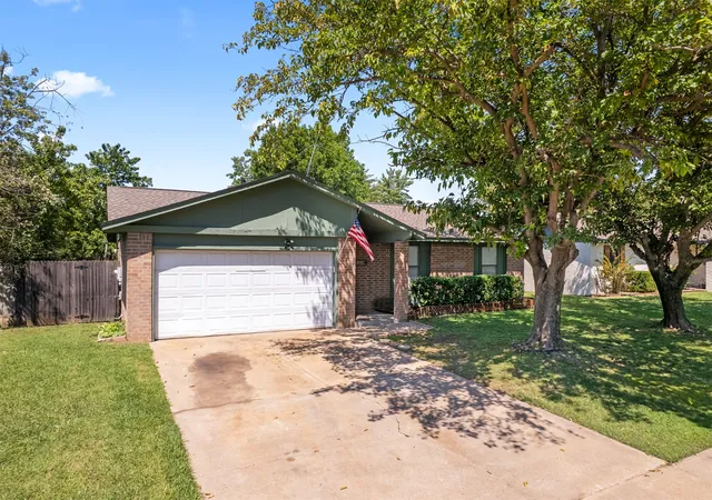 Photo 2 of Single family home for sale at 11805 E 80th Street N, Owasso, OK 74055 | MLS# 2632873 | Listing updated on 2026-09-05