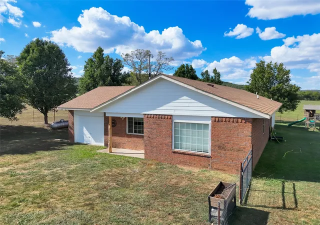 Photo 3 of Single family home for sale at 81232 South 4775, Stilwell, OK 74960 | MLS# 2632918 | Listing updated on 2026-09-14