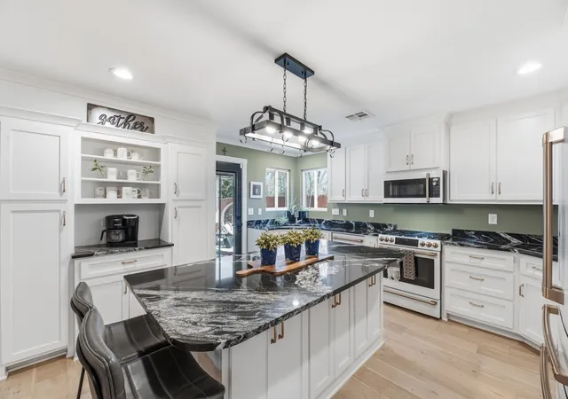Photo 3 of Single family home for sale at 128 E Jackson St, Broken Arrow, OK 74012 | MLS# 2632934 | Listing updated on 2026-09-14